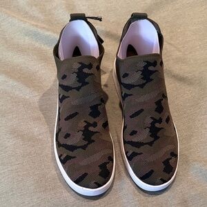Camouflage Slip-On Women's Sneakers